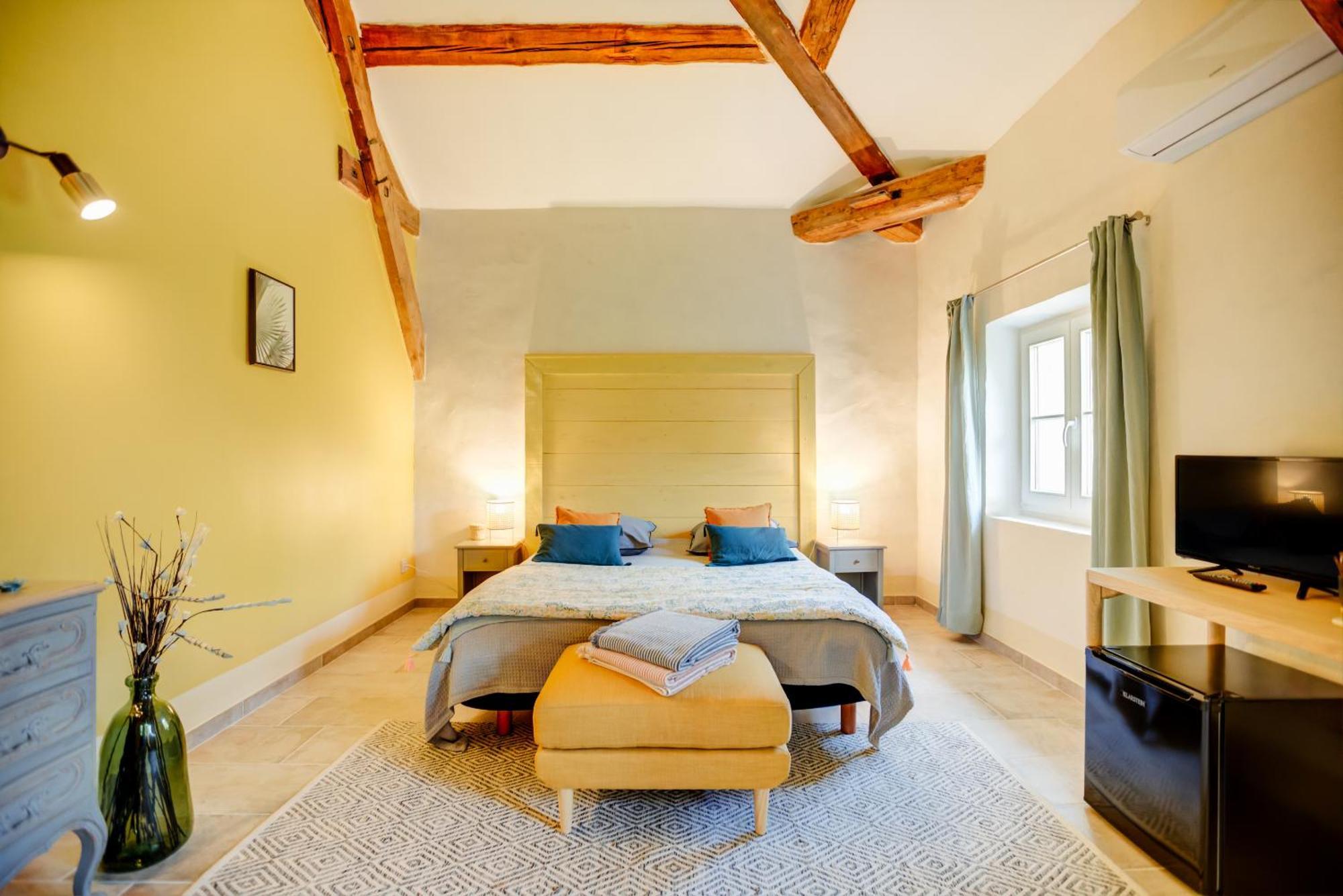 Le Domaine De L'Osage Hotel Pont-Saint-Esprit Room photo